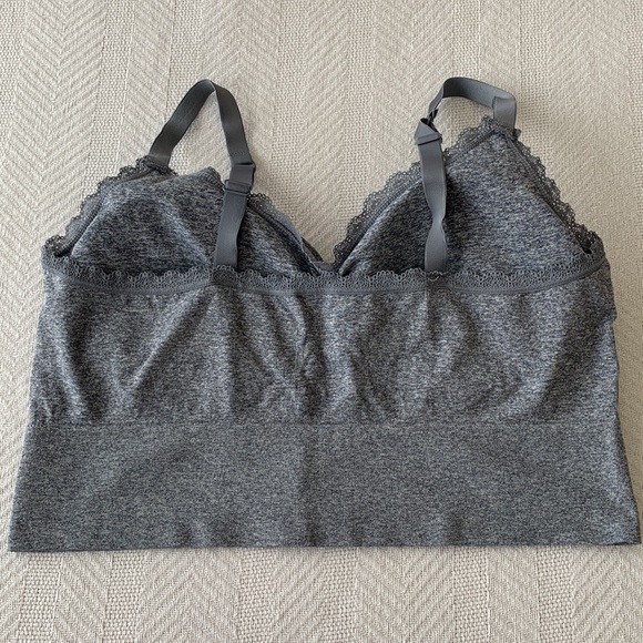 SPORT BRAS for women. - Picture 3 of 5